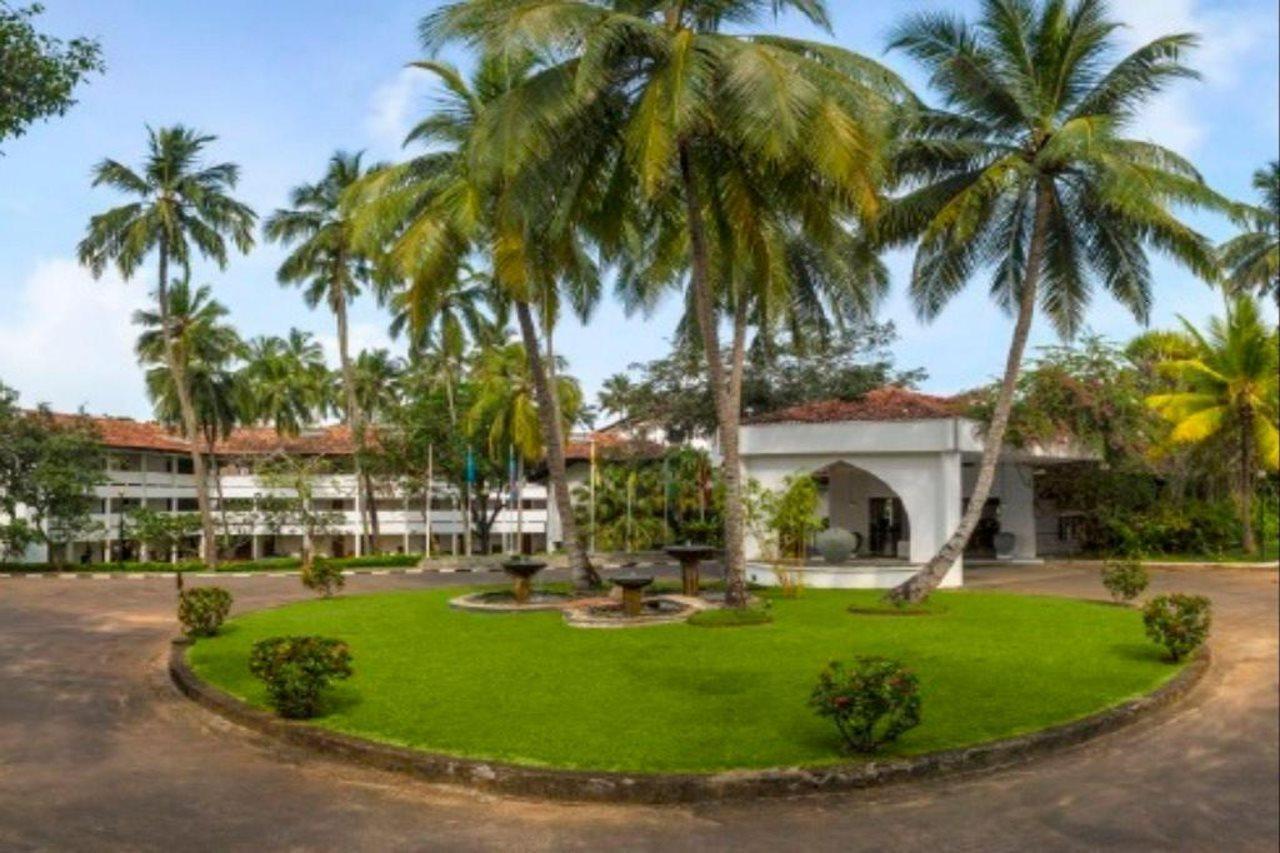 Tangerine Beach Hotel Kalutara Exterior photo